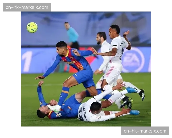 镜头捕捉:皇马小将帕斯在补时阶段打入绝杀球后的庆祝 镜头捕捉:皇马小将帕斯在补时阶段打入绝杀球后的庆祝